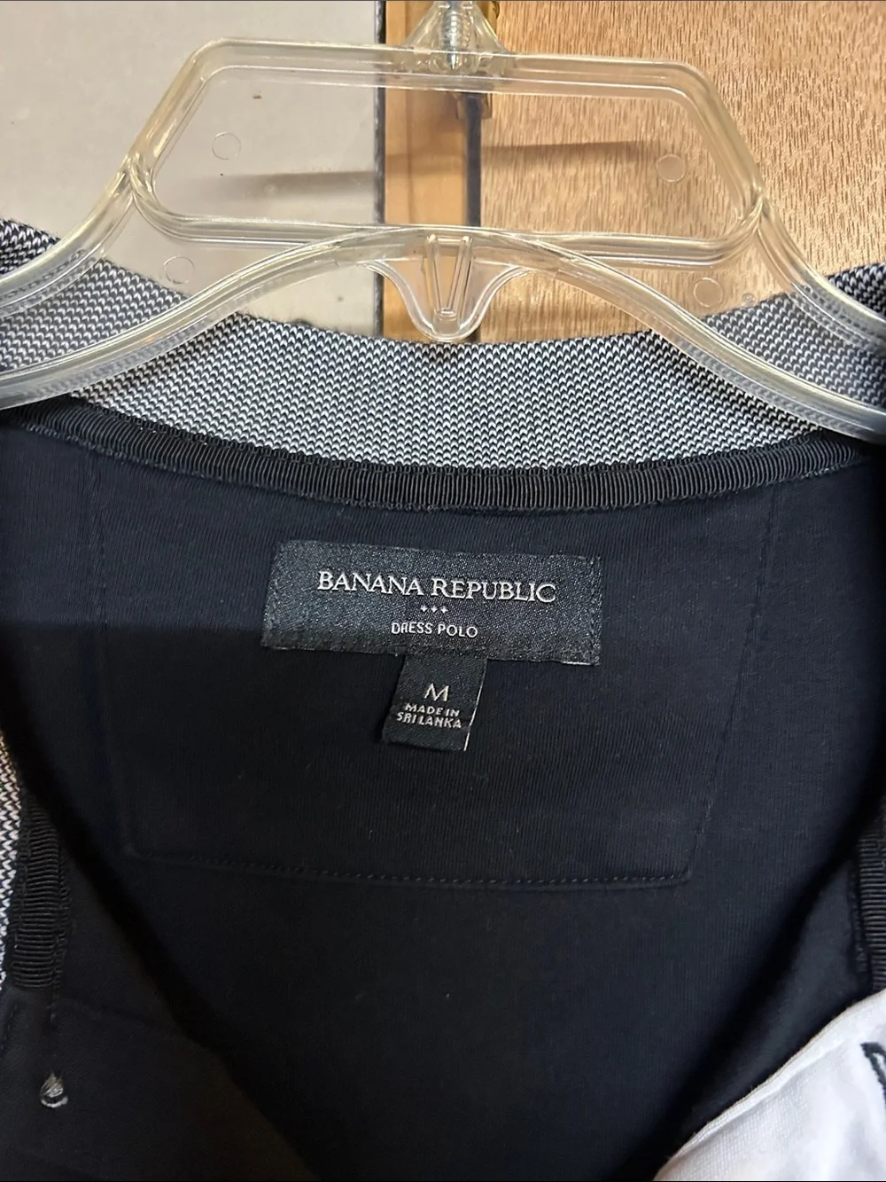 Banana Republic Men’s size M Black Polo with Gray Contrast Collar